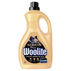 Woolite Keratin Therapy Płyn do prania czerń ciemne kolory jeans 2,7 l (45 prań) (1)