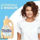 Woolite Keratin Therapy Płyn do prania do bieli i jasnych kolorów 1,8 l (30 prań) (6)