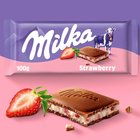 Milka Czekolada mleczna z nadzieniem o smaku truskawkowym 100 g (4)